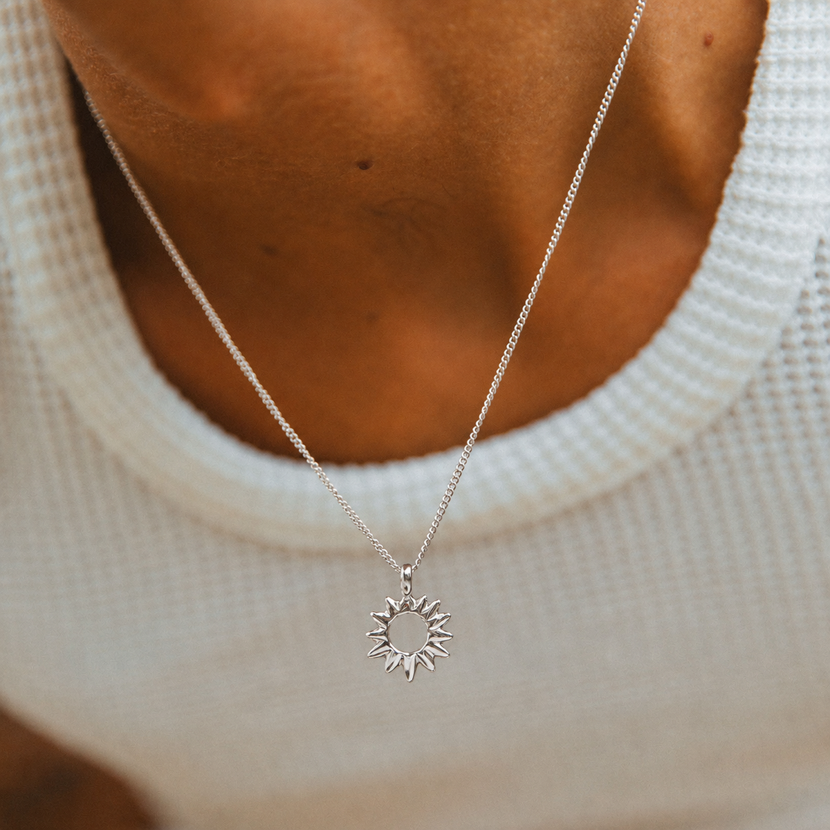 SUN WORSHIPPER PENDANT (SILVER)