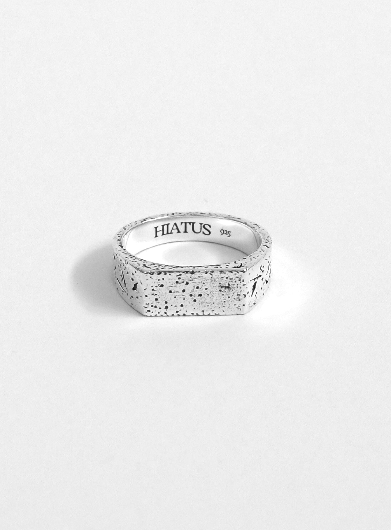 UNEARTH RING (SILVER)